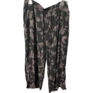 Women's Livi Capri Comfy Pants 18/20